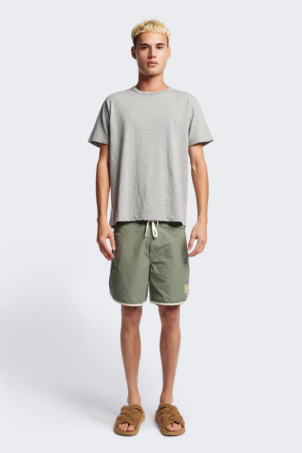 The Radius T-Shirt is a traditional men's tee with 1 x 1 rib-bound cover-stitched neckline that's reinforced at the back. Made from 100% organic cotton in Heather Grey. Available in 5 Sizes.