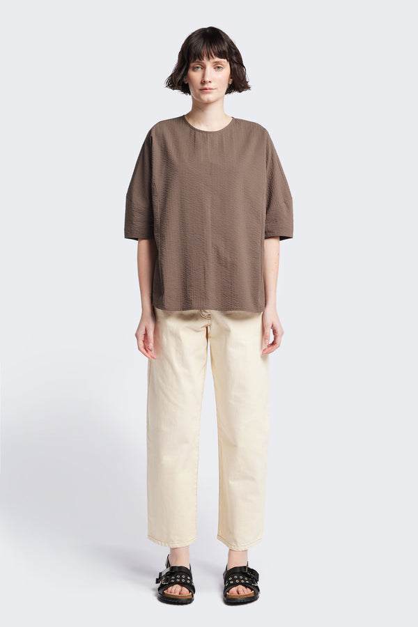 The Geos Panel Top in Brown textured cotton seersucker with gently shaped sculpted sleeves, perfect for summer. Available in 5 sizes.