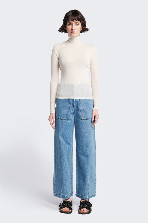 The Interval Jean in Pale Wash. A well-loved Kloke classic. A straight, wide leg with higher rise waist, back yoke detail, and feature patch pockets. Crafted from premium 12oz Japanese denim. Available in 10 sizes.