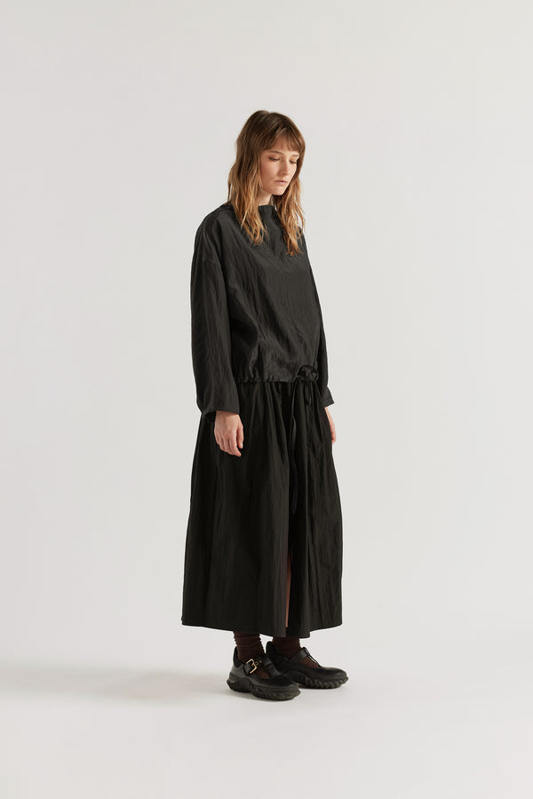 Poise Skirt Black