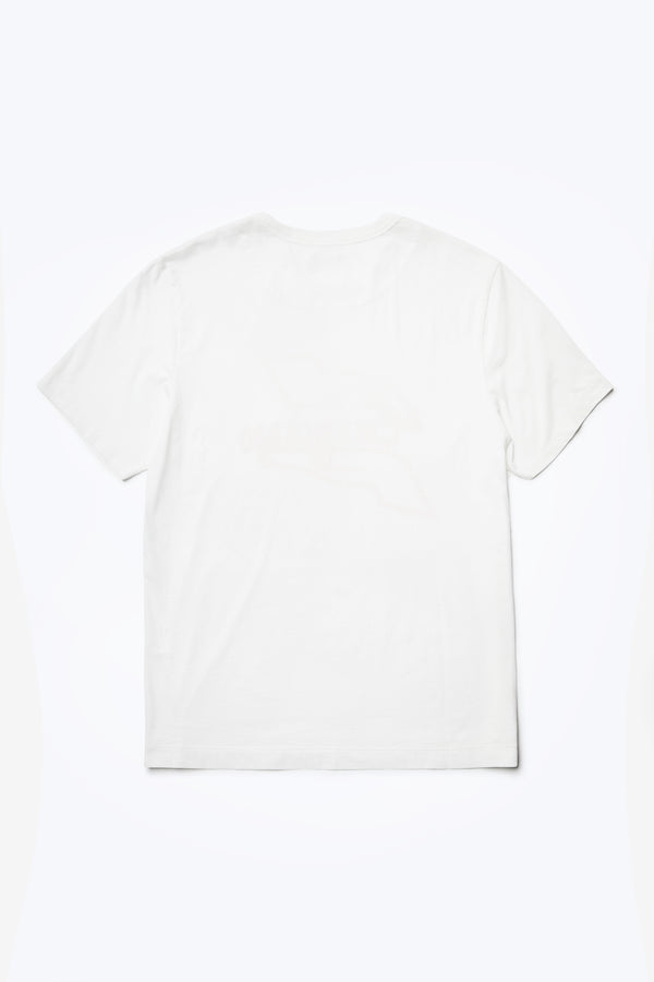 The Men's Healer T-shirt is cut from 100% organic cotton jersey in white. This traditional tee is cut with a straight hem and a 1 x 1 rib bound cover-stitched neckline.