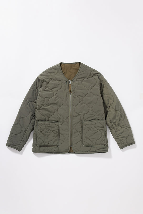 Flat front of the Olive ripple-patterned quilted stitching on recycled nylon reversible jacket
