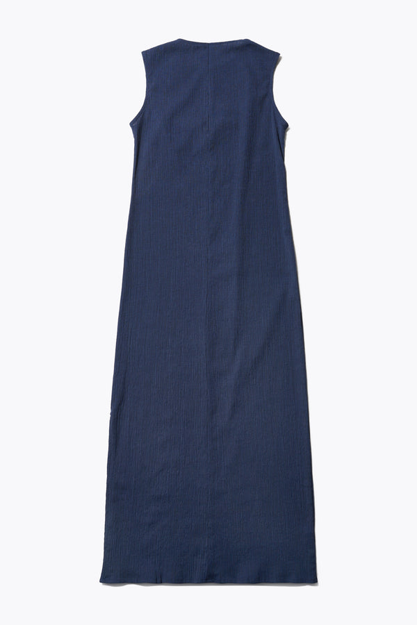 Back of The Level Crinkle Dress in Ink Navy Blue, a loose slim fit and stylish long length. Cut from lightweight crinkled crepe fabric this dress exudes everyday sophistication. Available in 4 sizes.