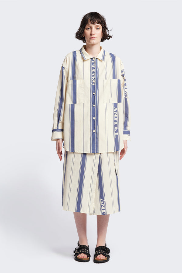 Front of the Kloke Aer Vital Shirt featuring a relaxed fit, double front chest pockets, and a curved hemline, in this season’s signature Aer Vital Print.