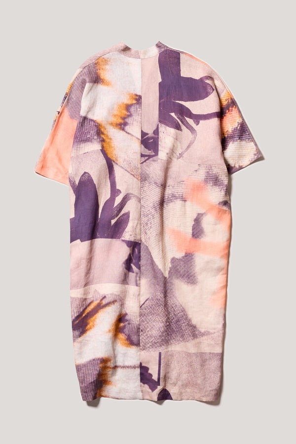 Flat Back of the Chaos dress a relaxed V-neck linen dress in the Kloke Custom Chaos print, gathered at the centre front.  