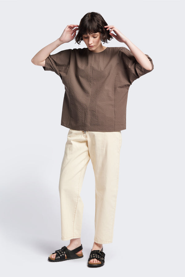 The Geos Panel Top in Brown textured cotton seersucker with gently shaped sculpted sleeves, perfect for summer. Available in 5 sizes. 