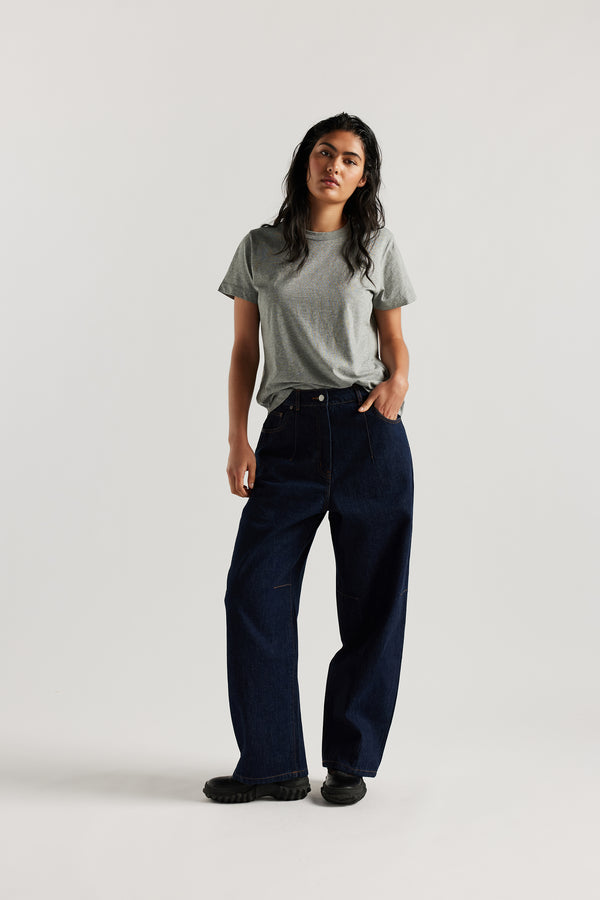 The Oceania Tee, a fitted style t-shirt cut from premium organic cotton jersey in Heather Grey. Available in five sizes. 