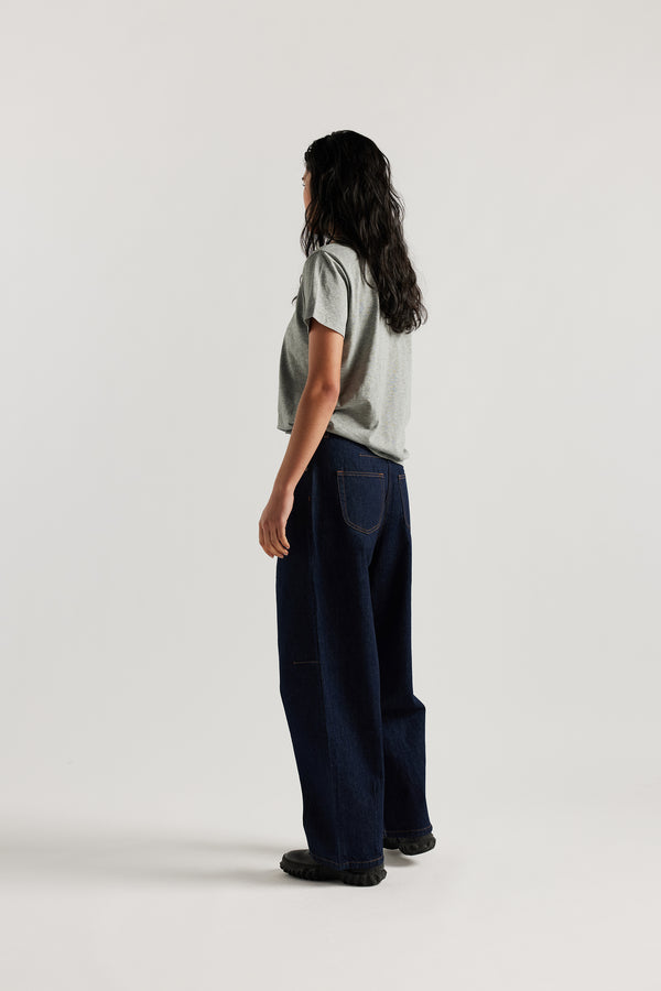 The Oceania Tee, a fitted style t-shirt cut from premium organic cotton jersey in Heather Grey. Available in five sizes.   