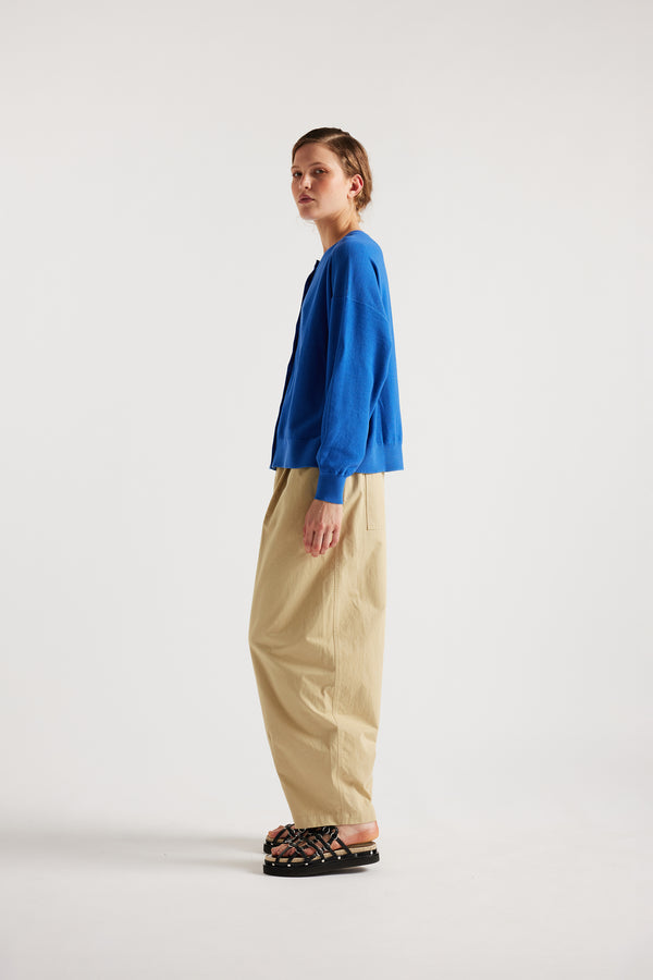KLOKE cotton cardigan in yves blue, side view