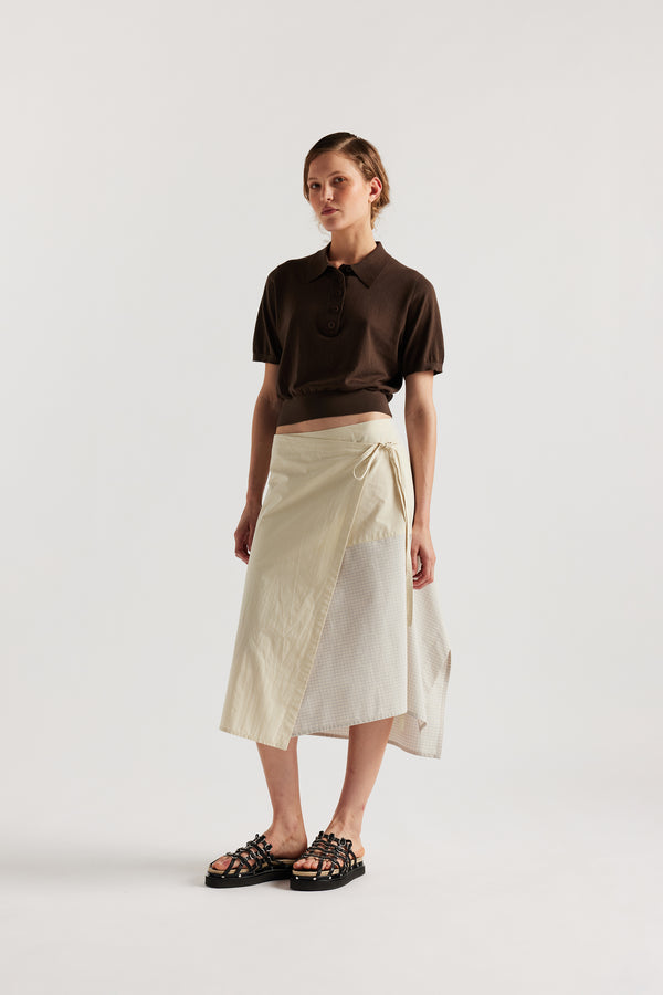 KLOKE short sleeve knit polo in Coffee, front view
