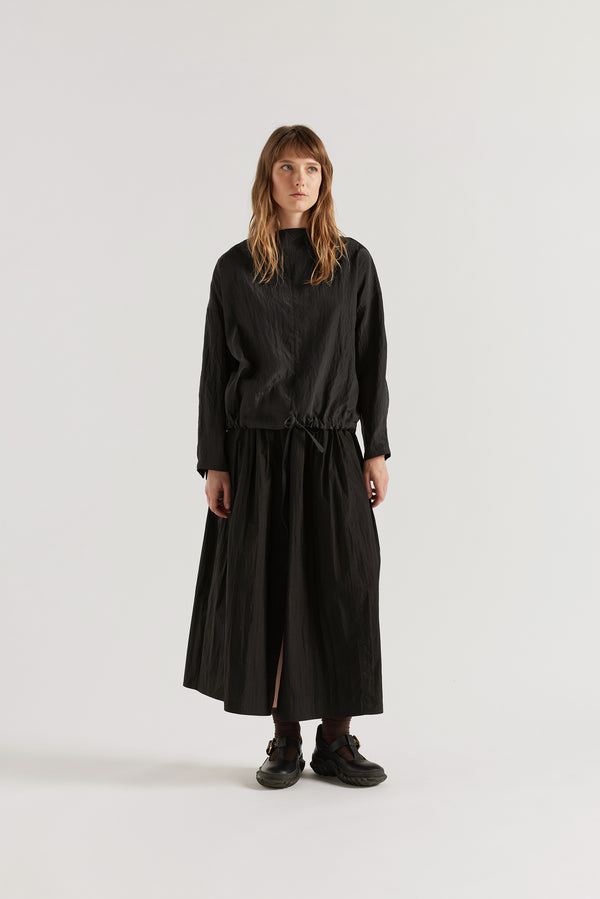 Poise Skirt Black